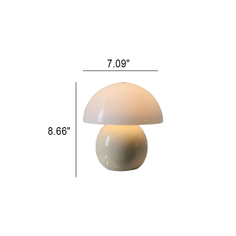 Nordische minimalistische LED-Tischlampe aus Glas in Herzform 