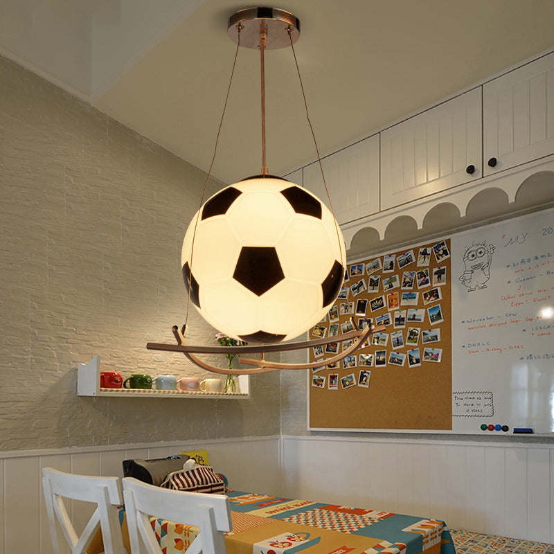 Lampe suspendue pour enfants à 1 lumière en fer et verre de football créatif de dessin animé 