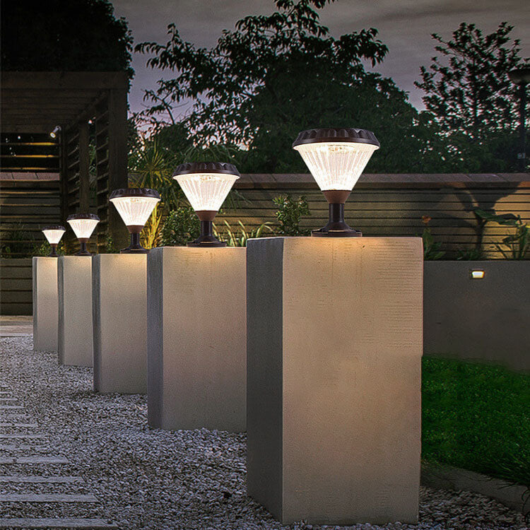Moderne schwarze Solar-Säule aus Aluminiumguss mit Glas für den Außenbereich, wasserdicht 