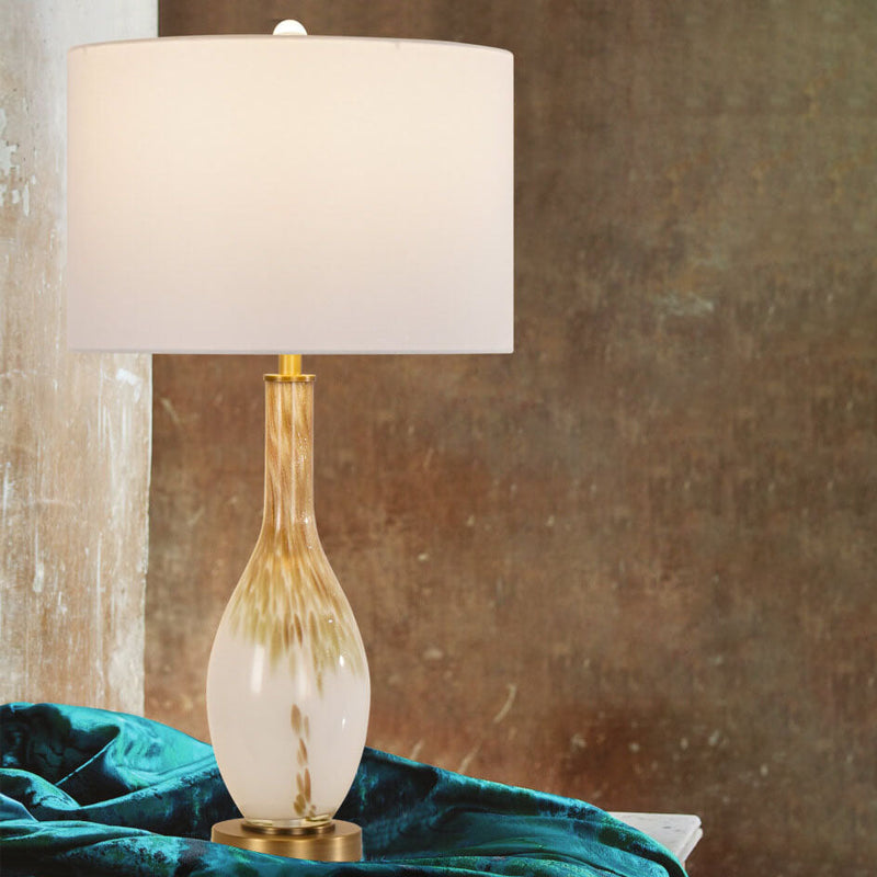 Lámpara de mesa de 1 luz de tela de vidrio esmaltado dorado fluido de lujo moderno 