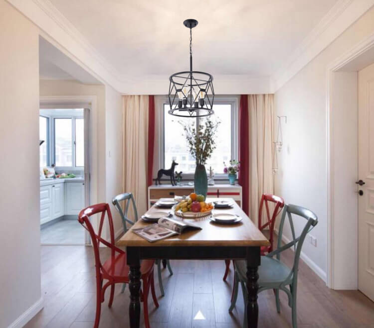Wrought Iron Lampshade Iron Chain 4-Light Adjustable Length Lantern Geometric Pendant Light