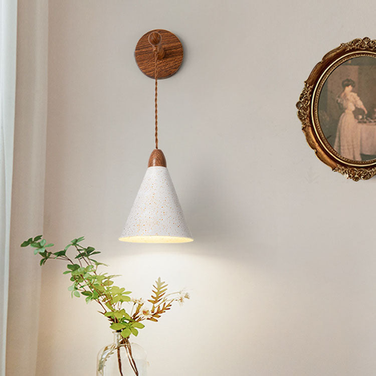 Lámpara Aplique de Pared de 1 Luz de Hierro Cónico Tradicional Japonés para Dormitorio 