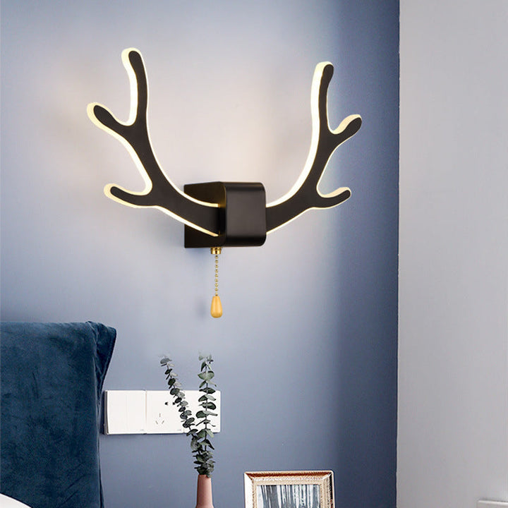 Zeitgenössische kreative Geweih Eisen Acryl LED Wandleuchte Lampe für Schlafzimmer 