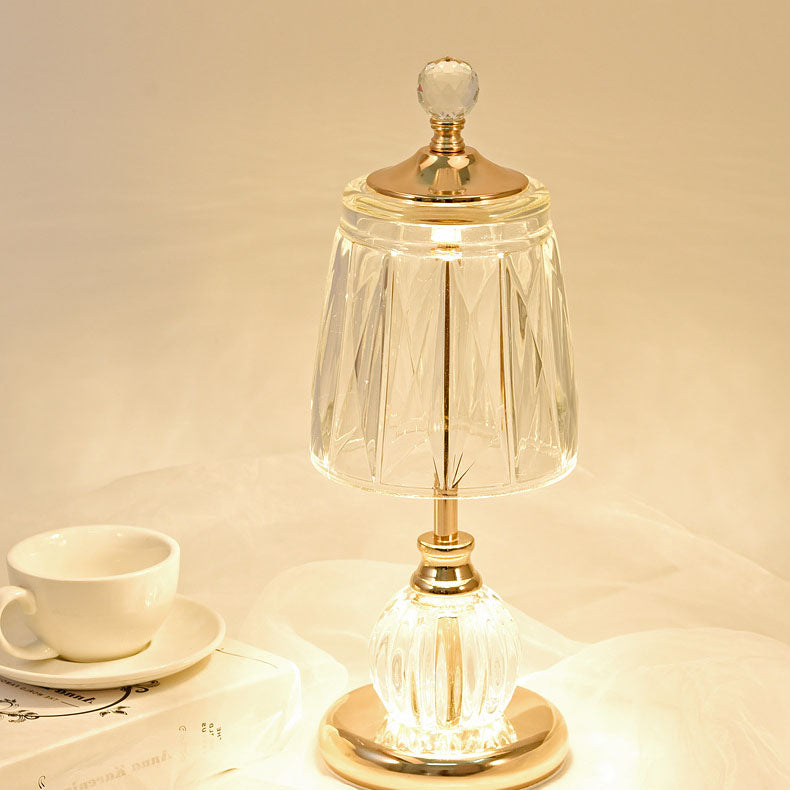 Europe Retro Light Luxury Crystal LED Table Lamp