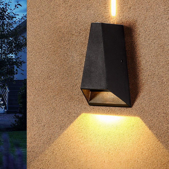 Moderne minimalistische Säulen-Aluminium-LED-Außen-Wandleuchte wasserdicht für die Außenpatio 