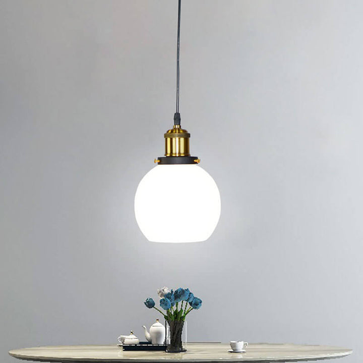 Suspension lumineuse scandinave moderne à une ampoule en verre rond 