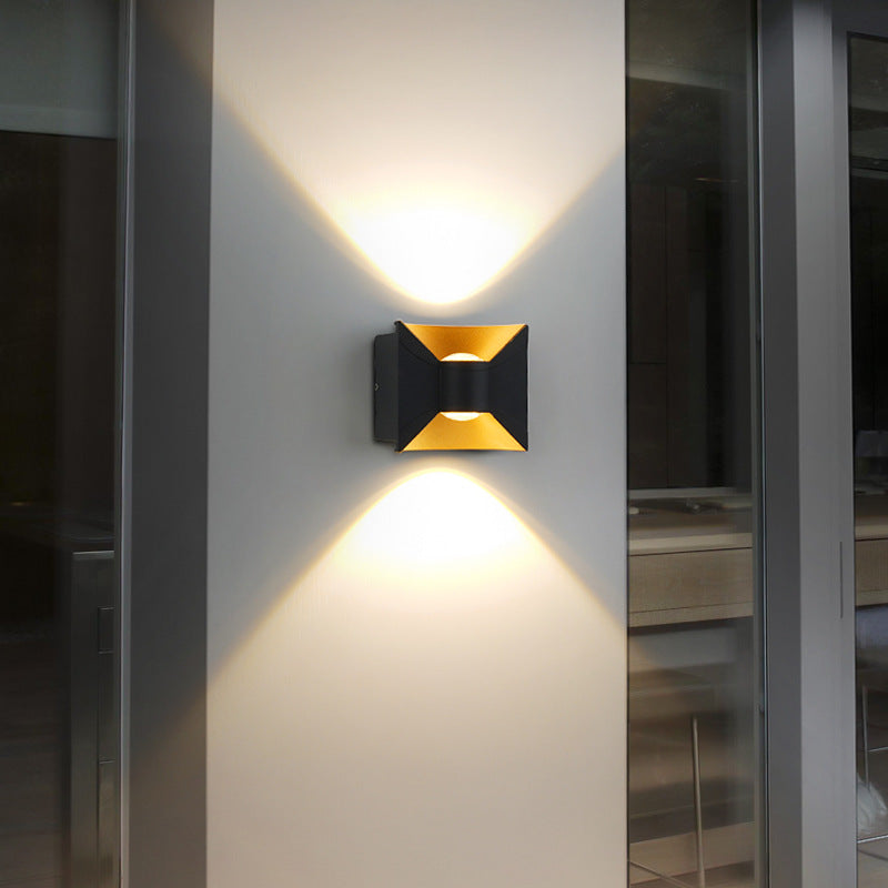 Lámpara de Aplique de Pared LED Cuadrada de Aluminio Impermeable de Simplicidad Contemporánea para Patio Exterior 