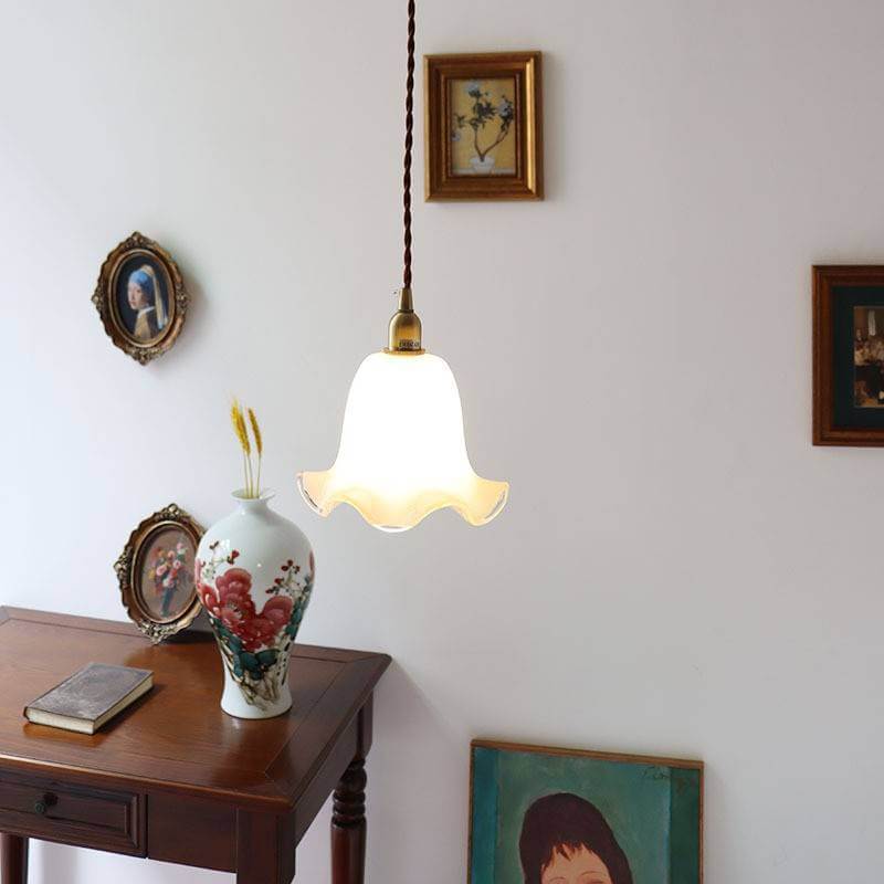 Luz Colgante de 1 Luz de Latón y Vidrio con Flores Creativas Vintage 