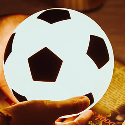 Kreatives Fußball-Silikon-LED-Nachtlicht USB-Ladetischlampe 