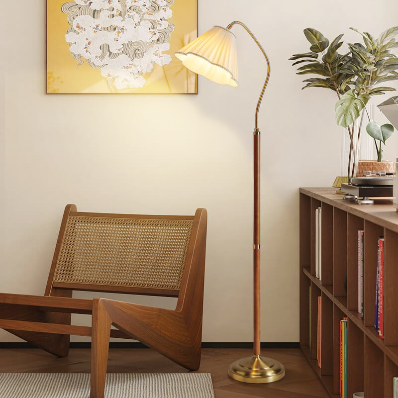 Japanese Vintage Flower Solid Wood Iron Fabric 1-Light Standing Floor Lamp