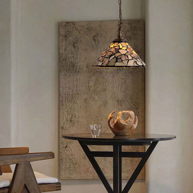 Traditionelle europäische Vintage-Pendelleuchte aus jadefarbenem Buntglas in Kegelform und Messing mit 1 Flamme für das Wohnzimmer 