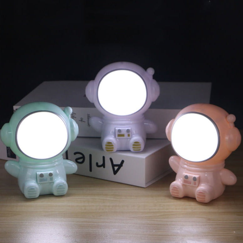 Creative Astronaut LED Night Light Decorative Table Lamp