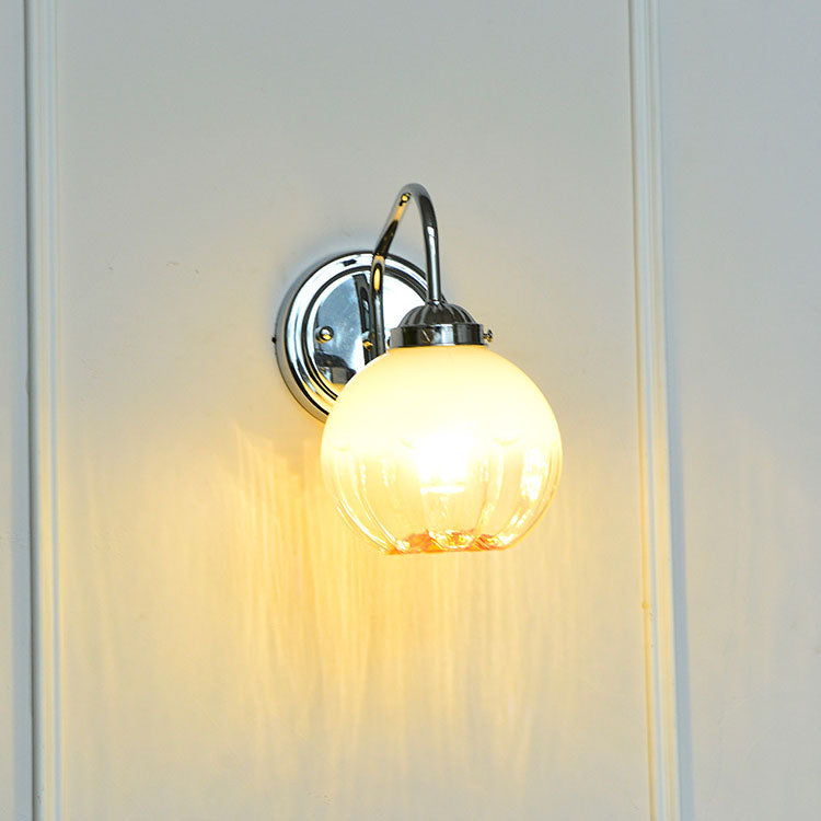 European Light Luxury Flower Pod Glaseisen 1-Licht-Wandleuchte 