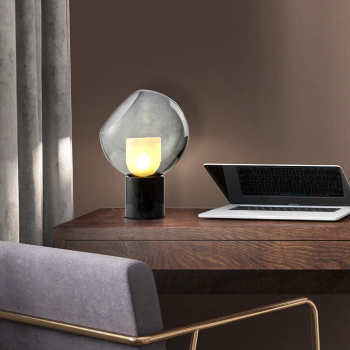Lámpara de Mesa de 1 Luz con Base de Mármol Minimalista Nórdico y Bola de Vidrio 