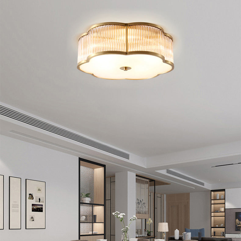 Moderne Luxus gerippten Glas Schatten Messing Rand 4-Licht Unterputz Deckenleuchte für Wohnzimmer 
