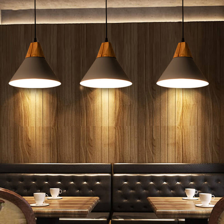 Industrieller minimalistischer Kegel Holz Eisen 1-Licht Pendelleuchte 
