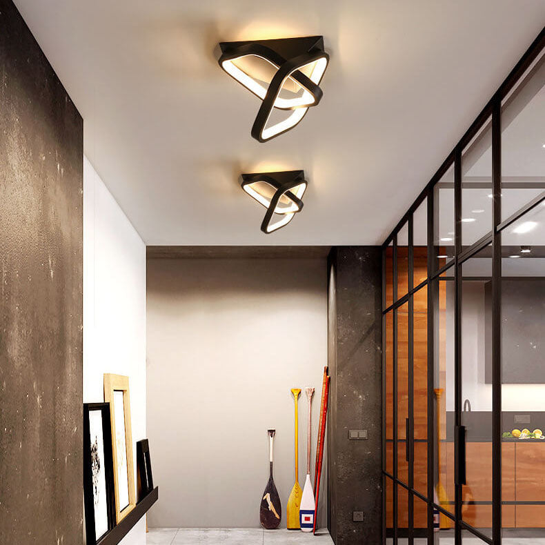 Luz de techo LED semiempotrada moderna de mediados de siglo con placa de triángulo de hierro y anillo de aluminio para sala de estar 