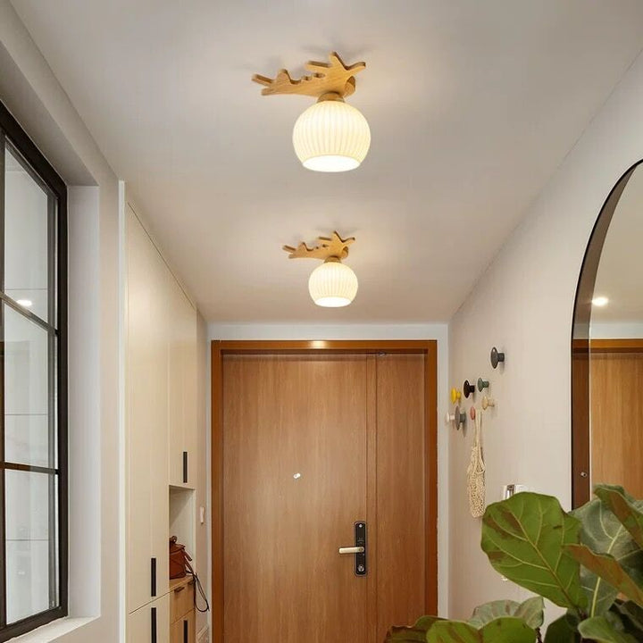 Lámpara de techo semiempotrada de 1 luz con cúpula de cristal y diseño de asta en madera maciza estilo nórdico contemporáneo para pasillo 