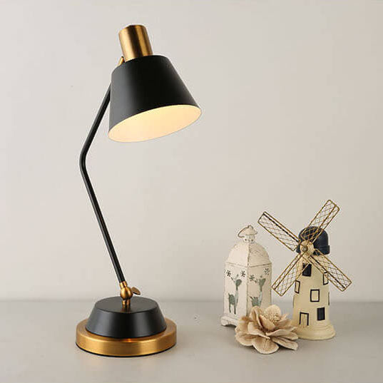 Lámpara de mesa de 1 luz con brazo curvado y pantalla cónica simple nórdica 