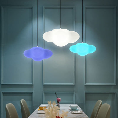 Modernes schwebendes Wolkendesign aus Harz, bunte LED-Pendelleuchte 