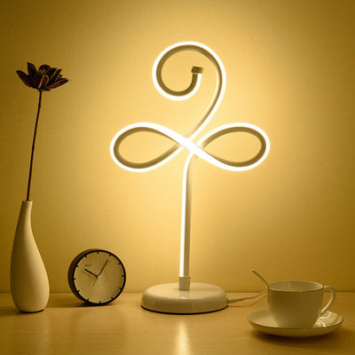 Modern Minimalist Flower Aluminum Iron LED Table Lamp