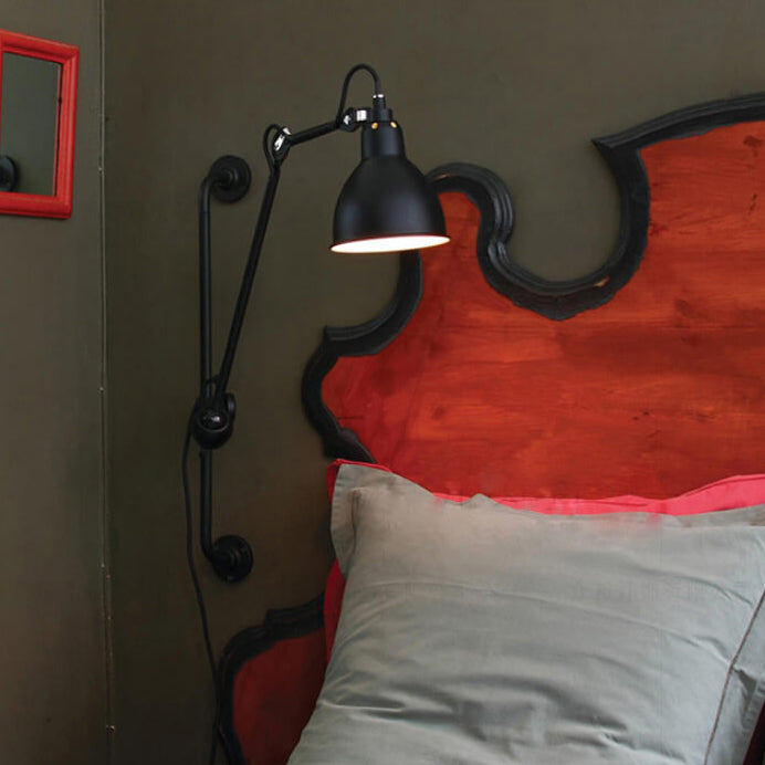 Lampe murale industrielle vintage à bras oscillant à long poteau en fer à 1 lumière 