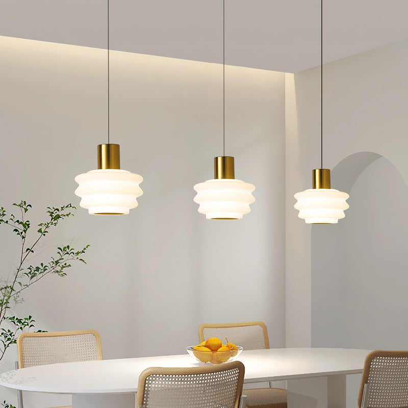 ضوء قلادة LED بلاستيكي دائري متعدد الطبقات من الحديد المدلفن لغرفة النوم بتصميم اسكندنافي معاصر 