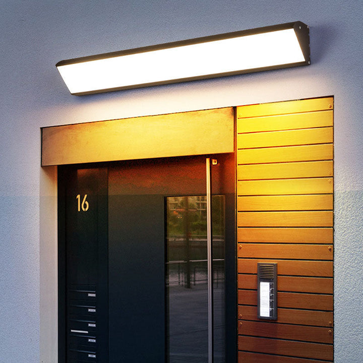 Zeitgenössische industrielle rechteckige wasserdichte LED-Wandlampe aus Aluminium für den Außenbereich und die Terrasse 