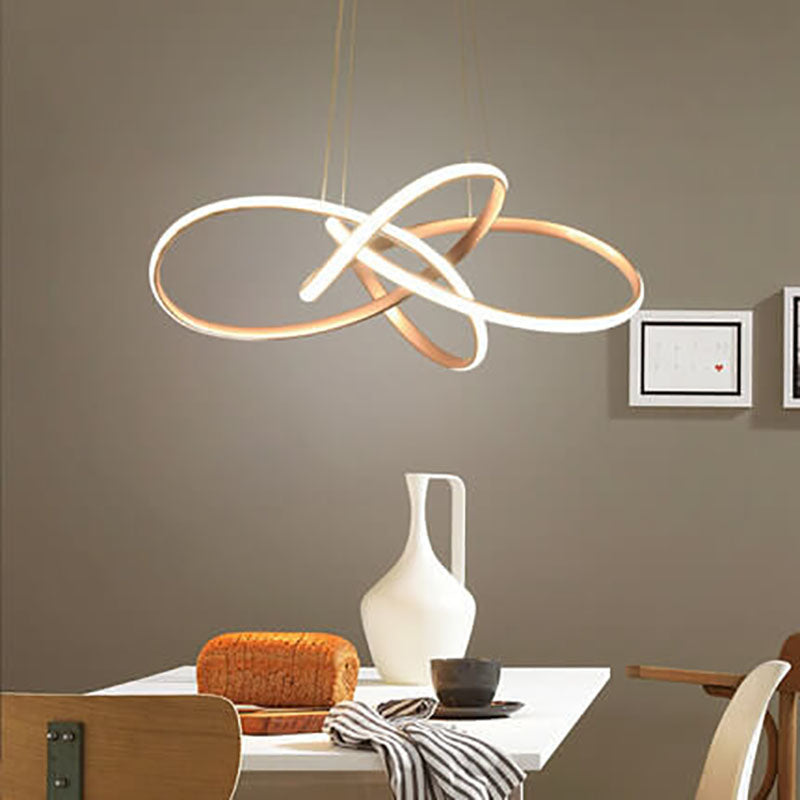 ثريا LED من الألومنيوم والأكريليك بتصميم حلقة فنية نوردية 
