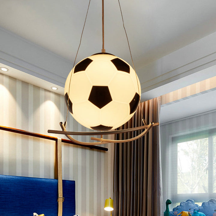 Lampe suspendue pour enfants à 1 lumière en fer et verre de football créatif de dessin animé 