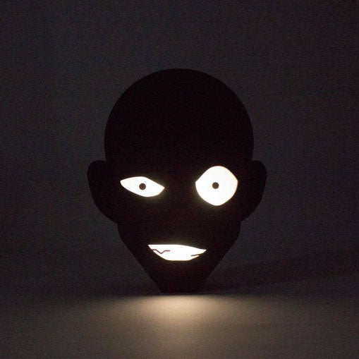 Moderne kreative Cartoon Conan Black USB wiederaufladbare LED-Nachtlicht-Tischlampe