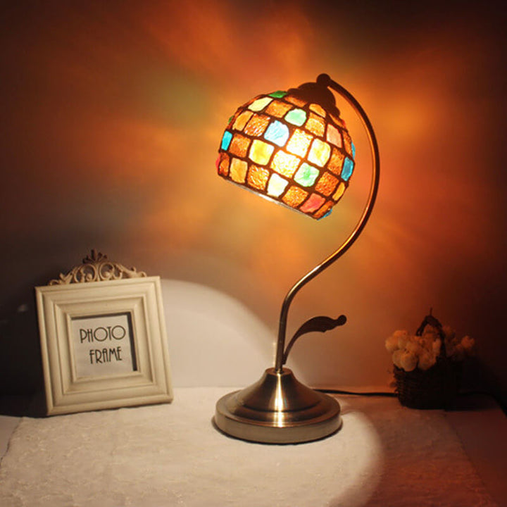 European Vintage Tiffany Round Head Glass Hardware 1-Light Table Lamp