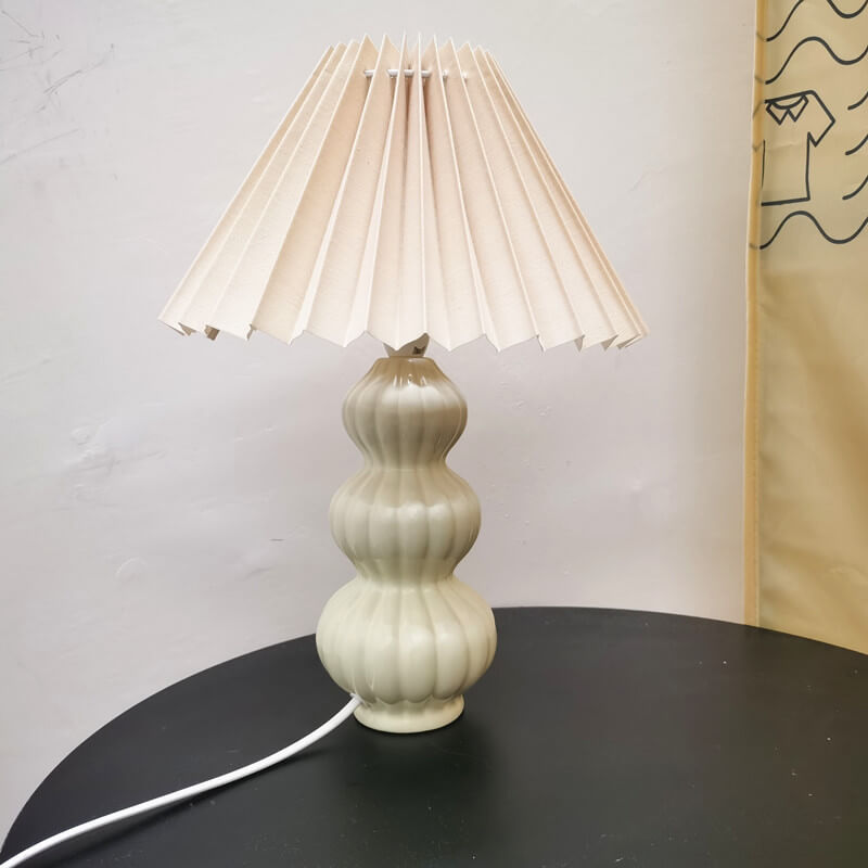 Traditional European Creative Pleated Ceramic Cloth 1-Light Table Lamp