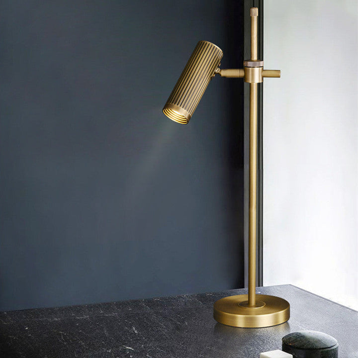 Moderna lámpara de mesa de 1 luz con pantalla cilíndrica ajustable y marco de acabado en latón dorado para oficina en casa 