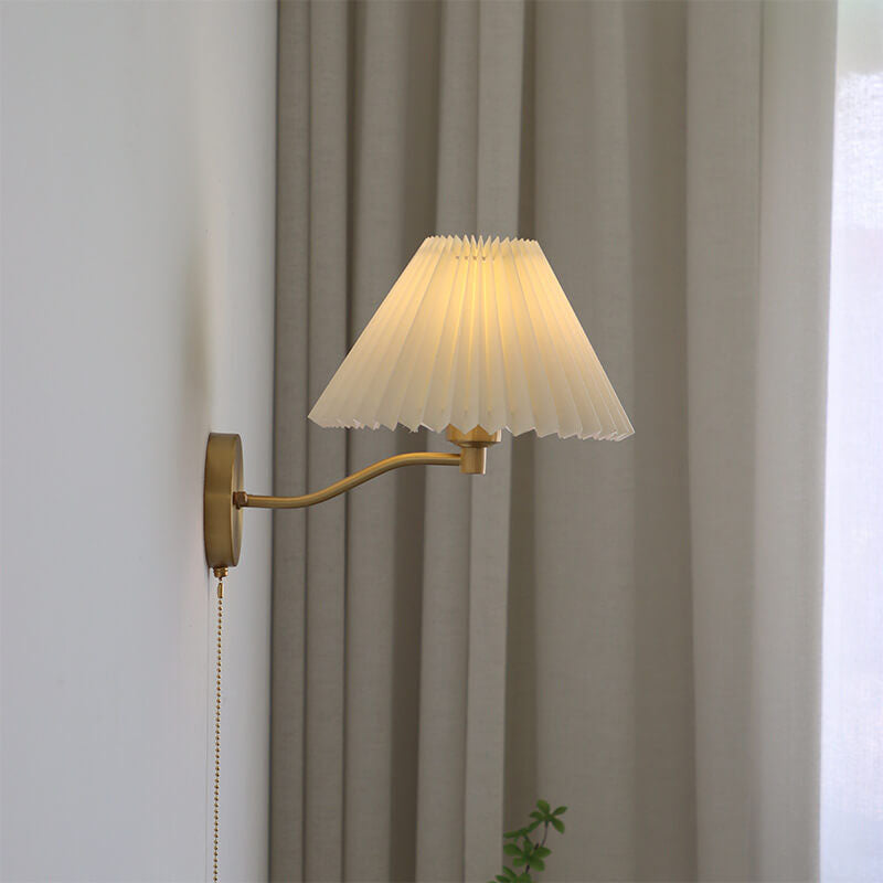 Lámpara de Aplique de Pared de 1 Luz de Latón Plegado de Lujo Ligero Europeo 