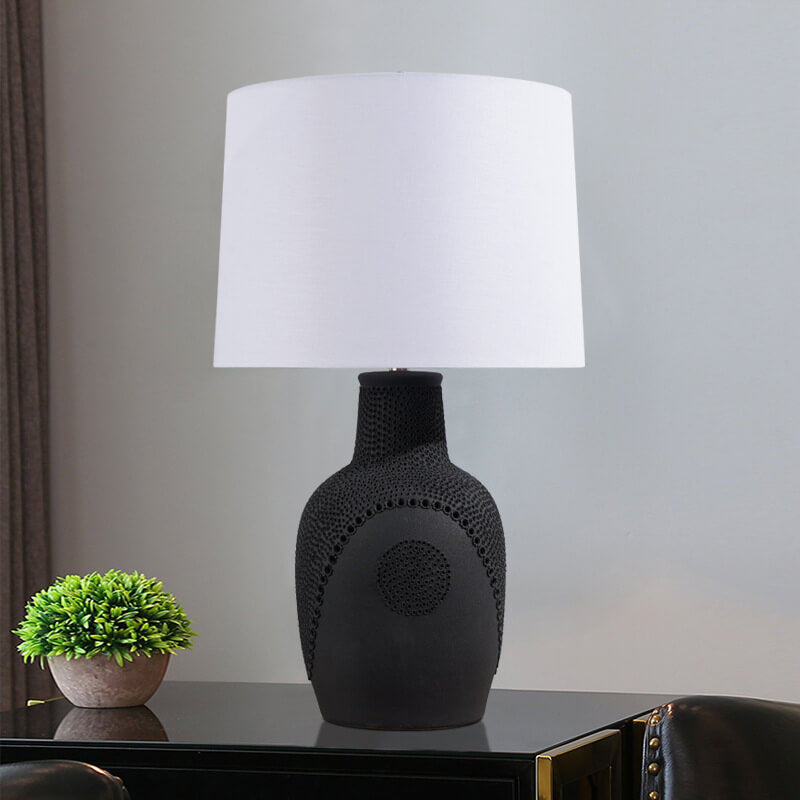 Lámpara de mesa de 1 luz con tambor de tela y jarra de cerámica en blanco y negro minimalista moderno 
