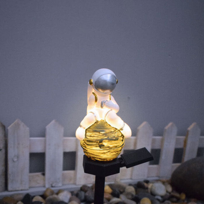 ضوء المناظر الطبيعية القابل للإدخال في الأرض بحديقة LED الحديثة المزخرفة براتنج رائد الفضاء الشمسي الخارجي 