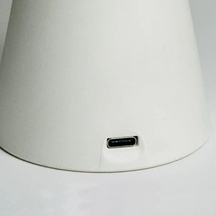 Moderne kreative UFO USB wiederaufladbare LED-Nachtlicht-Tischlampe 
