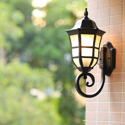 European Retro Outdoor Waterproof Anti-rust 1-Light Wall Sconce Lamp