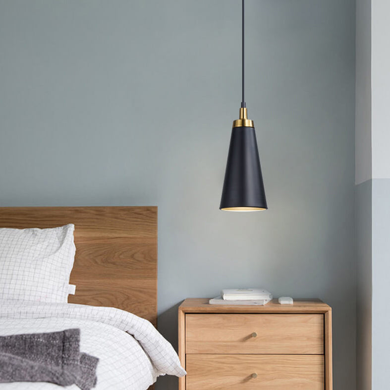 Lustre industriel en fer de luxe léger avec design conique mince à 1 lumière 