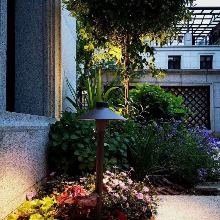 Copper Aluminum Umbrella Design LED Outdoor Lawn Floor Lamp