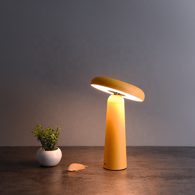 Lampe de table LED USB rotative en forme de soucoupe volante créative nordique 