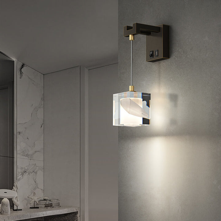 Contemporary Luxury Cube H65 Brass Acrylic 1-Light Wall Sconce Lamp For Living Room &amp; Bedroom