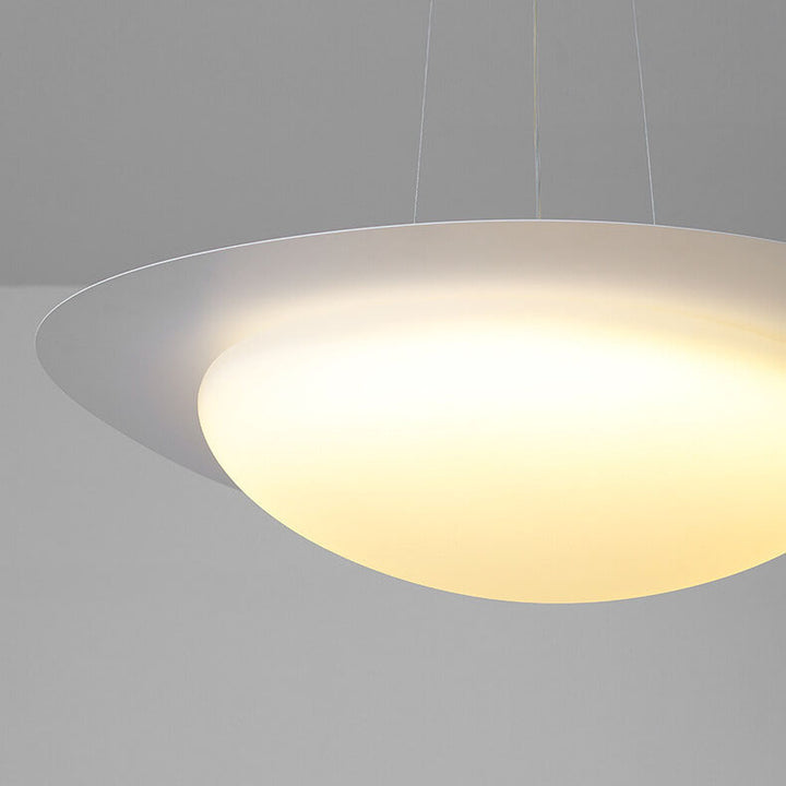 Moderne minimalistische weiße Kieselstein-Acryl-Eisen-LED-Pendelleuchte für das Wohnzimmer 