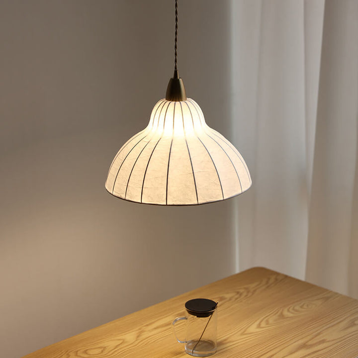 Traditionelle minimalistische japanische Pendelleuchte mit 1 Flamme aus Seide, Eisen und Kupfer in Kuppelform 