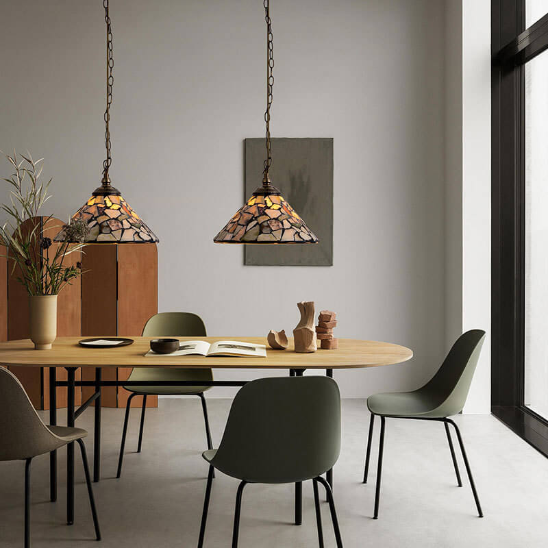 Traditionelle europäische Vintage-Pendelleuchte aus jadefarbenem Buntglas in Kegelform und Messing mit 1 Flamme für das Wohnzimmer 