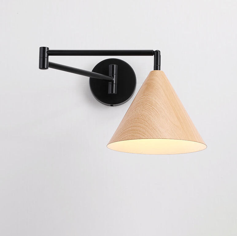 Moderne nordische 1-flammige Wandleuchte mit schwenkbarem Arm aus Eisen in Holzoptik in Kegelform fürs Schlafzimmer 