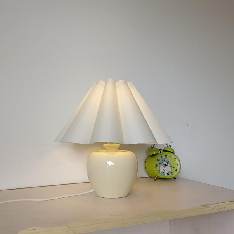 Nordic Ceramic Cloth Pleated 1-Light Table Lamp