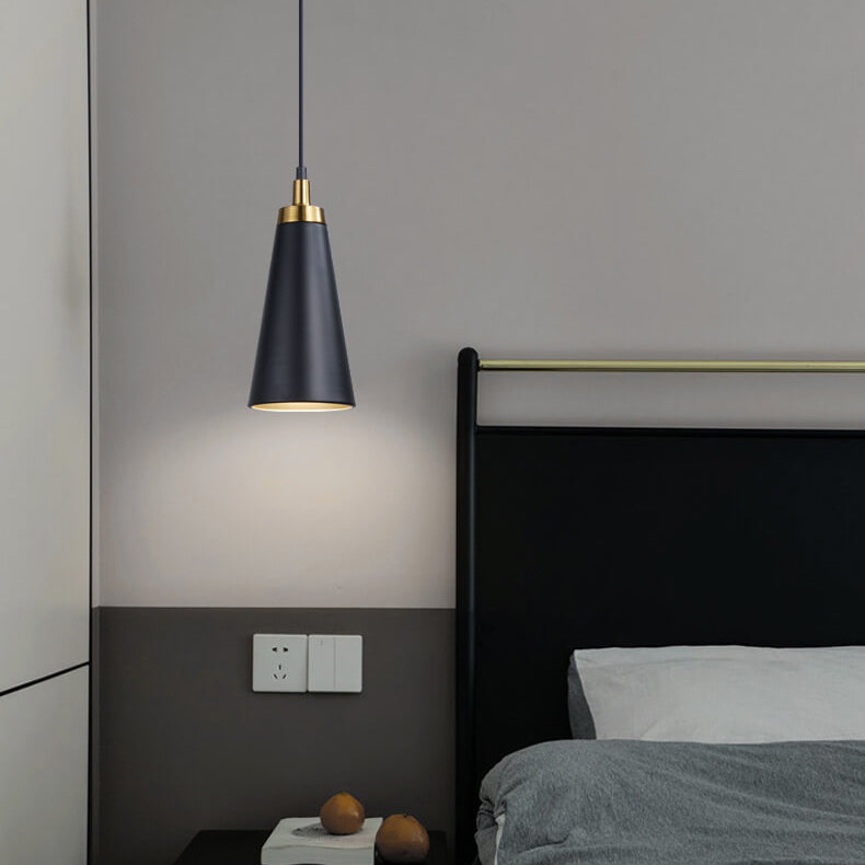 Lustre industriel en fer de luxe léger avec design conique mince à 1 lumière 