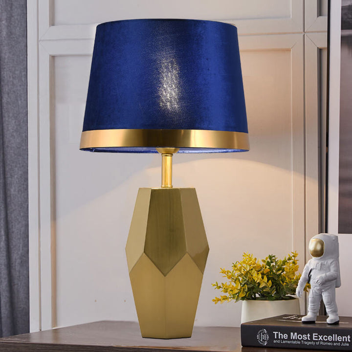 Lampe de table à 1 lumière à base géométrique en métal et tissu artistique de luxe